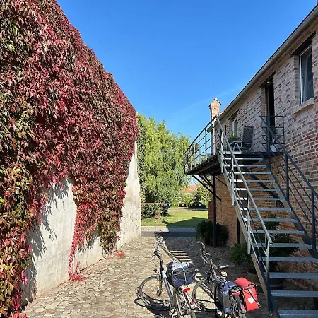 Schwalbenwohnung * Gommern