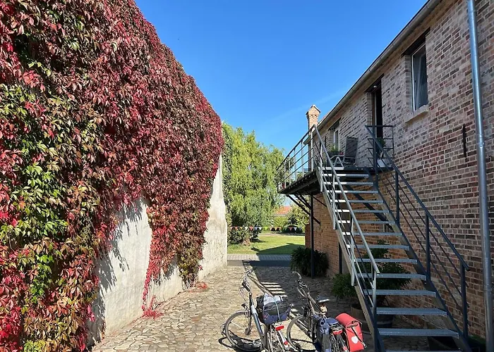 Schwalbenwohnung * Gommern